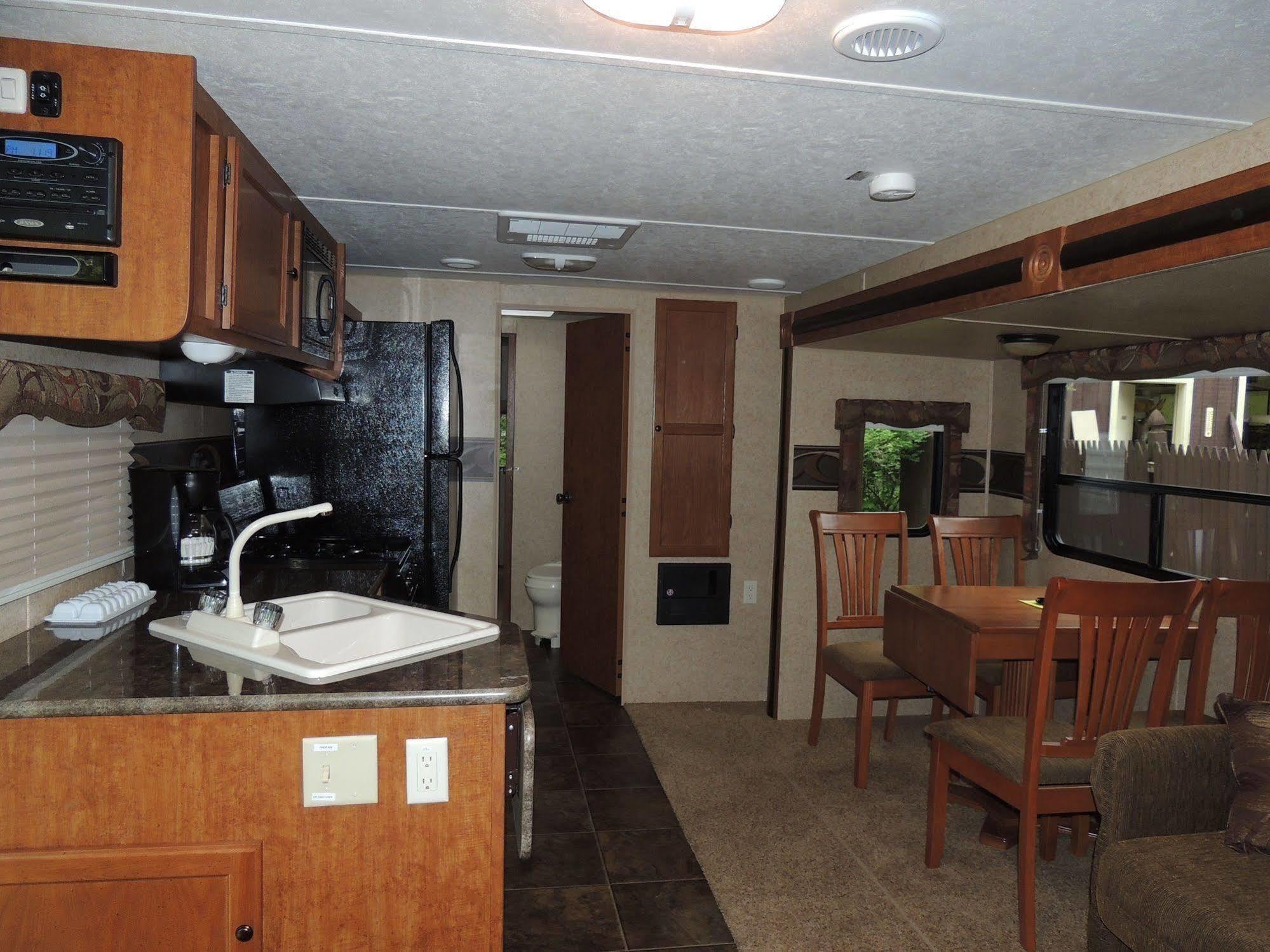 Warrensburg Lake George Escape - Campground מראה חיצוני תמונה